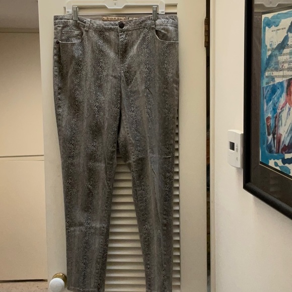 Snakey tight leg jeans - Picture 5 of 8